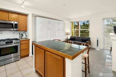 2901 NE Blakeley Street #306, Seattle, WA 98105 - Photo 4
