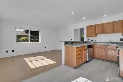 2013 Bush Avenue NW, Olympia, WA 98502 - Photo 6