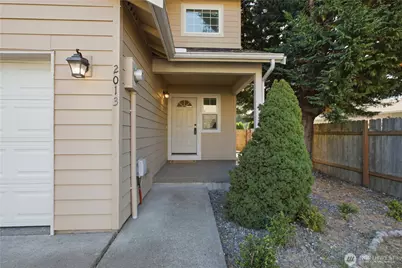 2013 Bush Avenue NW, Olympia, WA 98502 - Photo 2