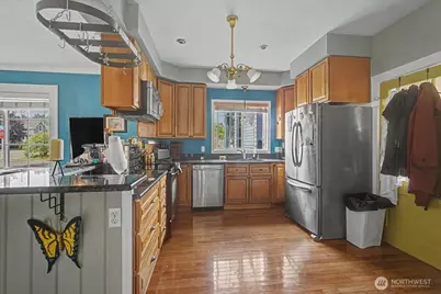 304 Spruce Street E, Ilwaco, WA 98624 - Photo 16