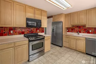16252 13th Ave SW, Burien, WA 98166 - Photo 12
