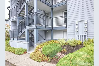 2611 NE 4th Street #213, Renton, WA 98056 - Photo 2