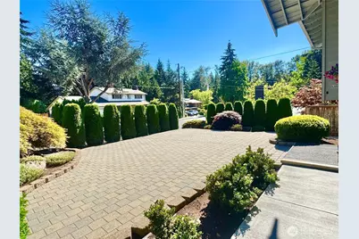 14820 NE 12th Street, Bellevue, WA 98007 - Photo 2