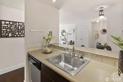 3401 Wallingford Avenue N #401, Seattle, WA 98103 - Photo 12