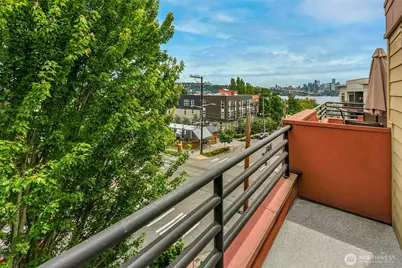 3401 Wallingford Avenue N #401, Seattle, WA 98103 - Photo 2