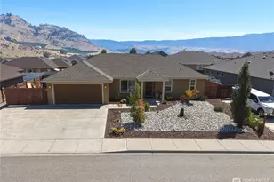 434 N Wilson St, Chelan, WA 98816 - Photo 1