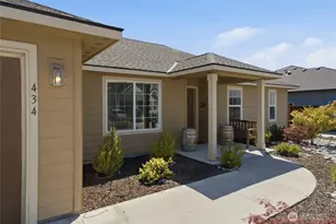434 N Wilson St, Chelan, WA 98816 - Photo 2