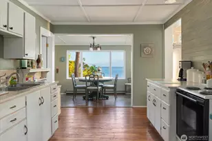 11502 N Del Mar Dr, Anacortes, WA 98221 - Photo 24