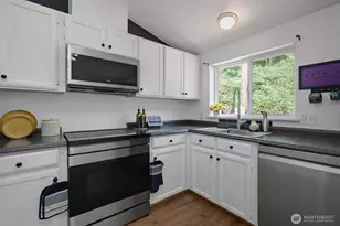 18908 SE 116th Pl, Issaquah, WA 98027 - Photo 10