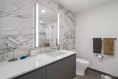 2510 6th Avenue #1706, Seattle, WA 98121 - Photo 8
