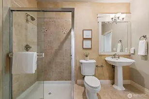 8816 140th Ave SE, Newcastle, WA 98059 - Photo 6