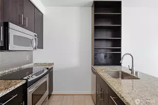 1026 NE 65th St, Seattle, WA 98115 - Photo 12
