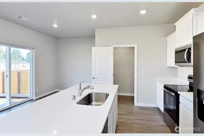 9727 Hay Street SE, Yelm, WA 98597 - Photo 2
