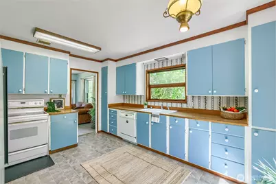 7637 NE 165th Street, Kenmore, WA 98028 - Photo 8
