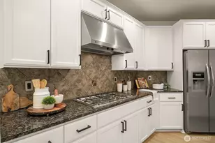 21521 37th Ave SE, Bothell, WA 98021 - Photo 8