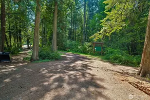 18448 SE 43rd Pl, Issaquah, WA 98027 - Photo 40