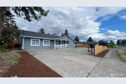 7643 S Ainsworth Avenue, Tacoma, WA 98408 - Photo 2