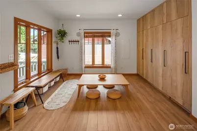164 McGraw Street, Seattle, WA 98109 - Photo 18