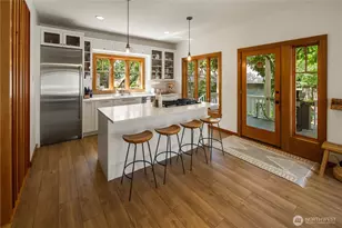 164 McGraw St, Seattle, WA 98109 - Photo 14