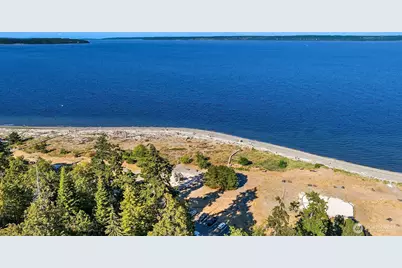 13874 Lavigne Court NE, Bainbridge Island, WA 98110 - Photo 30