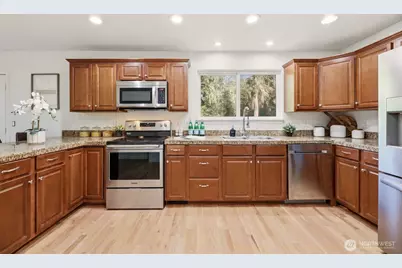 18815 176th Avenue NE, Woodinville, WA 98072 - Photo 10