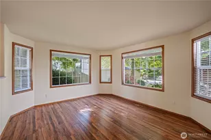 544 SW Muzzall St, Oak Harbor, WA 98277 - Photo 2