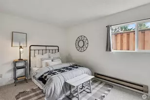 8800 20th Ave NE, Seattle, WA 98115 - Photo 12