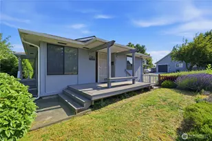 207 E 84th St, Tacoma, WA 98445 - Photo 2