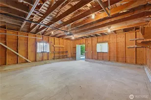 207 E 84th St, Tacoma, WA 98445 - Photo 30