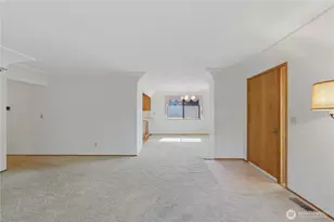 207 E 84th St, Tacoma, WA 98445 - Photo 6