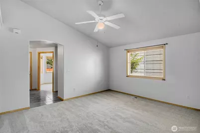 6005 74th Avenue NE, Marysville, WA 98270 - Photo 8