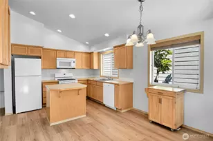 6005 74th Ave NE, Marysville, WA 98270 - Photo 10