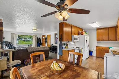 4151 23rd Avenue SW, Seattle, WA 98106 - Photo 12