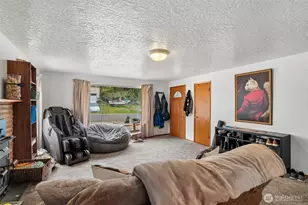 4151 23rd Ave SW, Seattle, WA 98106 - Photo 10