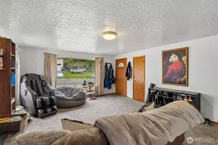 4151 23rd Ave SW, Seattle, WA 98106 - Photo 8