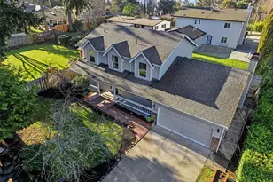15931 22nd Ave SW, Burien, WA 98166 - Photo 2