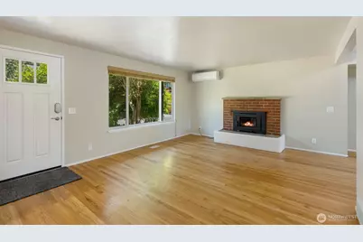 30633 4th Avenue S, Federal Way, WA 98003 - Photo 4