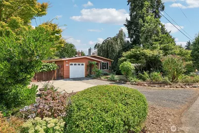 11746 22nd Avenue NE, Seattle, WA 98125 - Photo 1