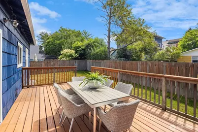 127 NE 56th Street, Seattle, WA 98105 - Photo 14