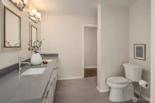127 NE 56th St, Seattle, WA 98105 - Photo 18