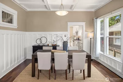 127 NE 56th Street, Seattle, WA 98105 - Photo 8