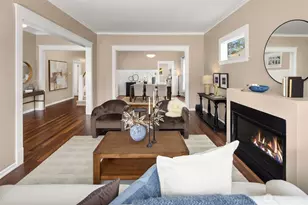 127 NE 56th St, Seattle, WA 98105 - Photo 6