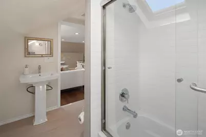 127 NE 56th Street, Seattle, WA 98105 - Photo 28