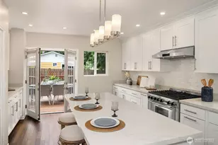 127 NE 56th St, Seattle, WA 98105 - Photo 12