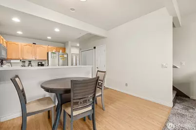 418 SE 17th Street #10B, Auburn, WA 98002 - Photo 2