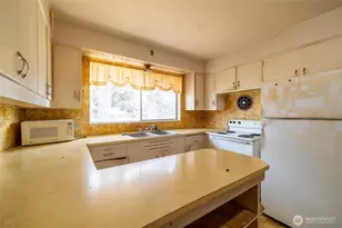 201 Harrison Ave, Centralia, WA 98531 - Photo 10