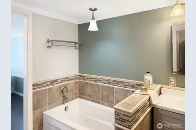 2500 S 370th Street #12, Federal Way, WA 98003 - Photo 8