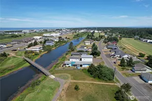 535 Canal Dr NE, Ocean Shores, WA 98569 - Photo 18