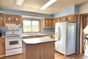 535 Canal Dr NE, Ocean Shores, WA 98569 - Photo 4