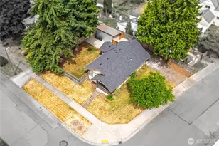 3615 26th St, Everett, WA 98201 - Photo 2